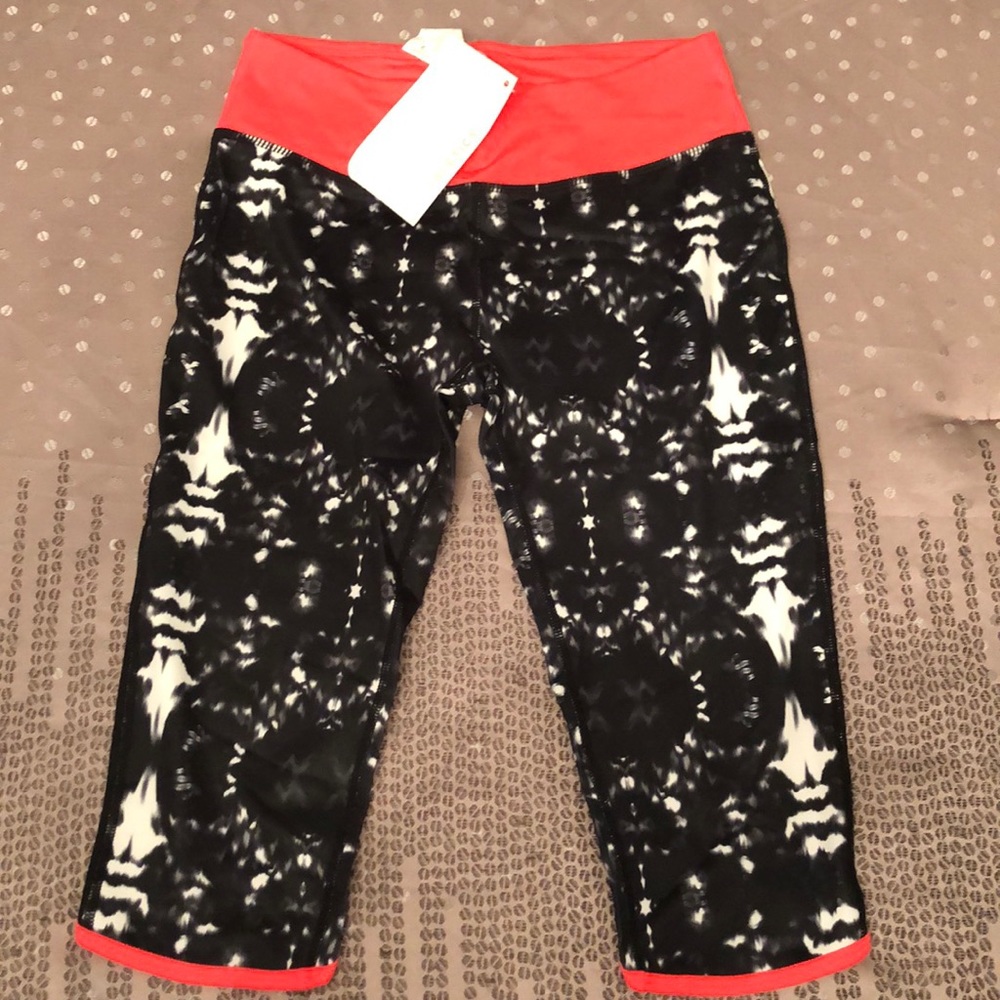 Fabletics Rio Run Capri - Picture 5 of 8